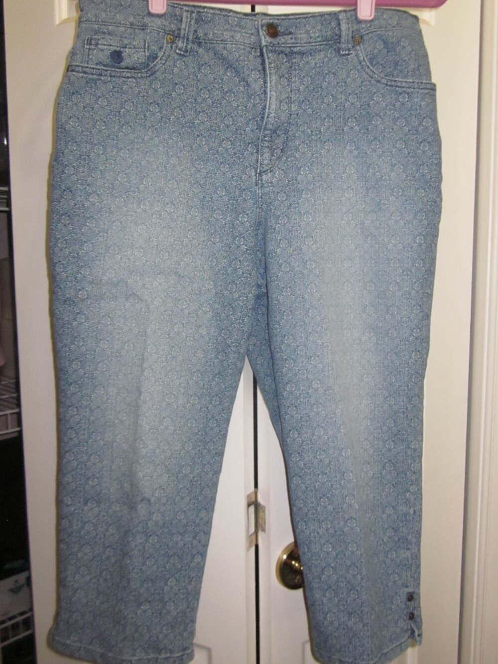 Gloria Vanderbilt Amanda Print Denim Capris Sz 10